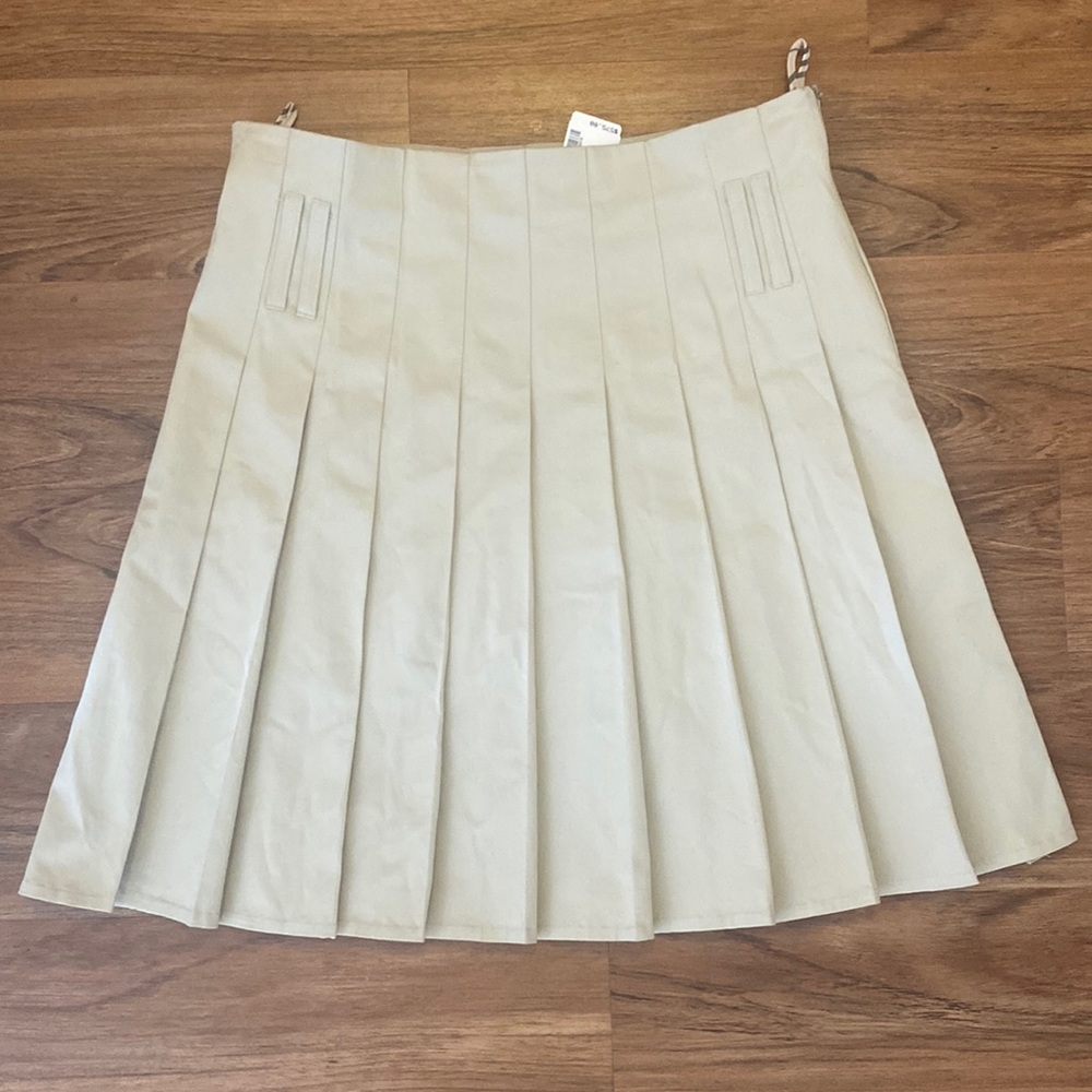 NWT BURBERRY LONDON Pleated Skirt $575 USA 10, New with Tag Burberry Skirt